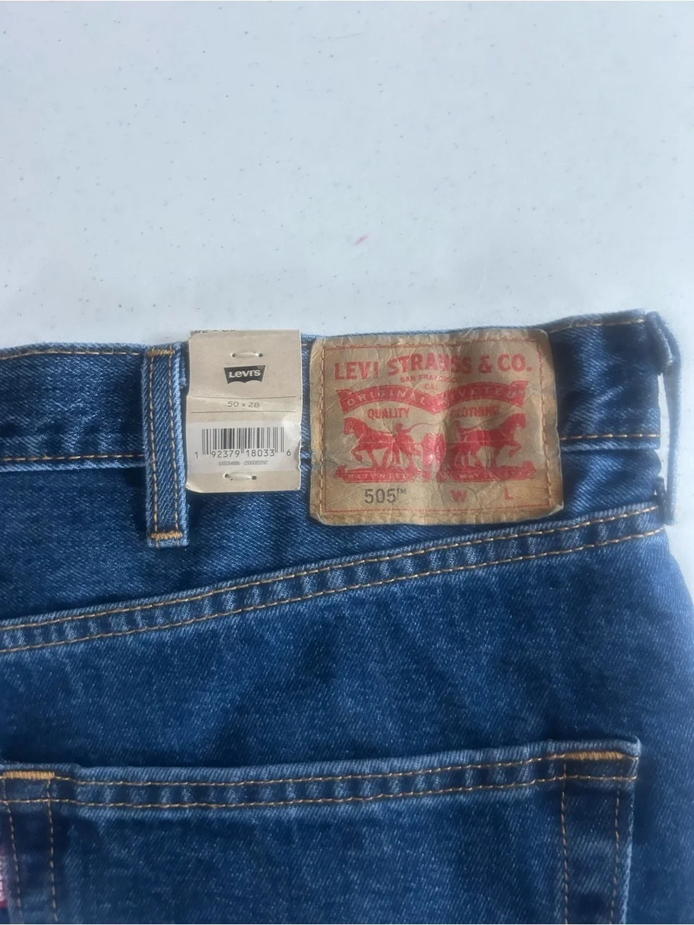 Levi's 505 Men's Dark Indigo Relaxed Jeans 50x28 Brand New